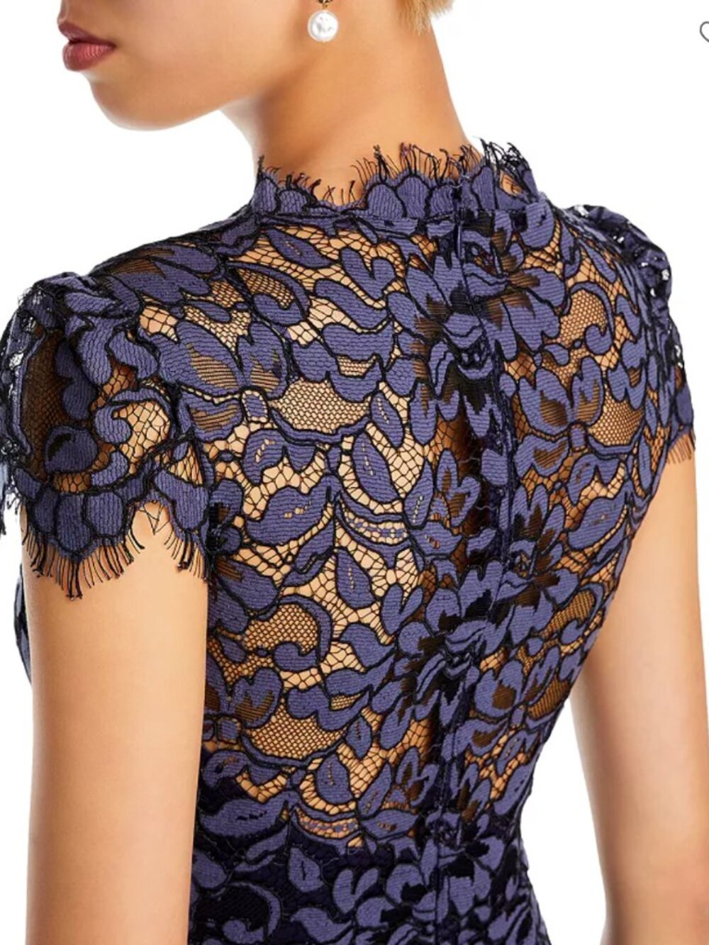 Eliza J Scalloped Lace Gown - Picture 5 of 8